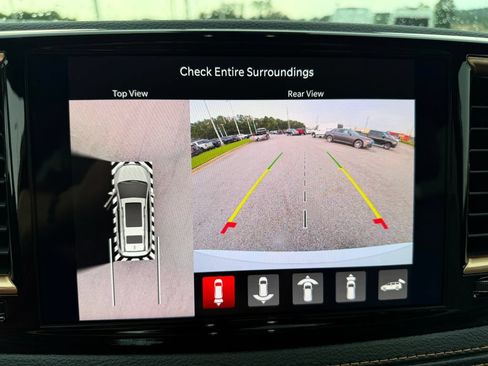 New 2027 Chrysler Pacifica Pinnacle w/ Theater Group FWD image 12