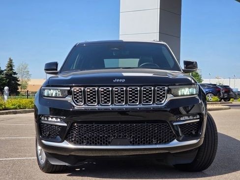 Used 2023 Jeep Grand Cherokee Summit w/ Adv Protech Group IV AWD/4WD image 3