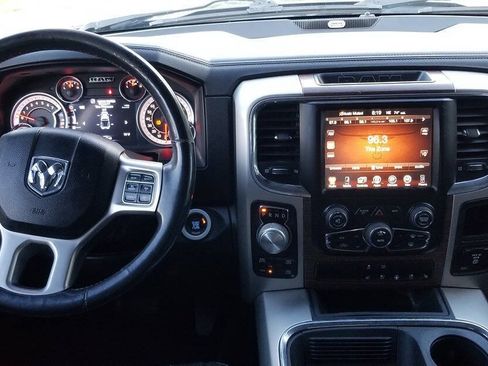Used 2015 RAM 1500 Laramie w/ Convenience Group AWD/4WD image 5