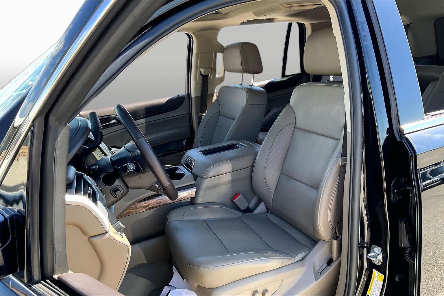 Used 2020 GMC Yukon SLT w/ Premium Edition RWD image 8