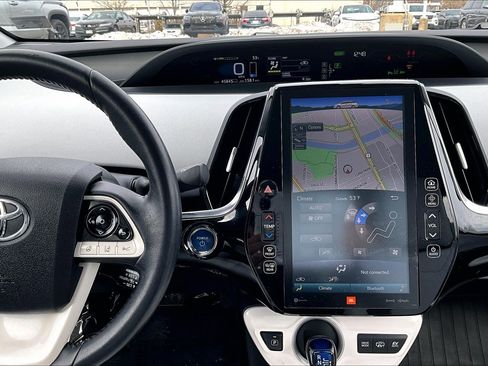 Used 2017 Toyota Prius Prime Advanced image 6