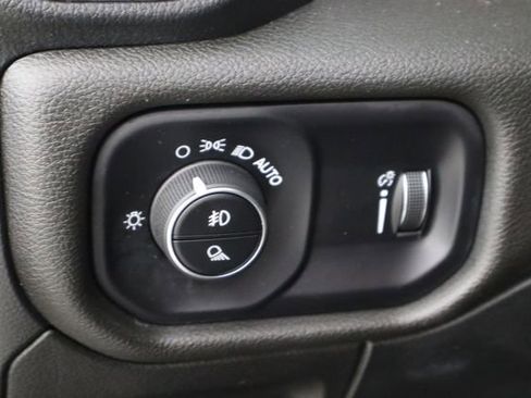 Used 2022 RAM 1500 Big Horn AWD/4WD image 22