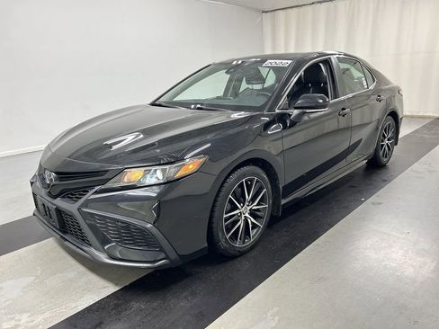Used 2022 Toyota Camry SE AWD/4WD image 5