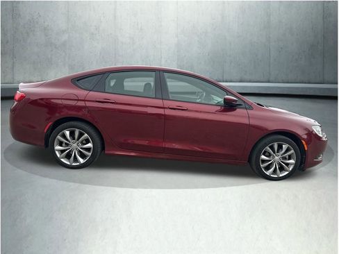 Used 2016 Chrysler 200 S image 6