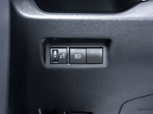 Used 2022 Toyota RAV4 LE AWD/4WD image 20