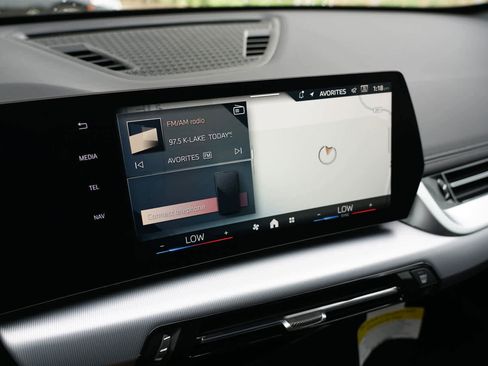 Used 2024 BMW X1 xDrive28i w/ Premium Package image 27