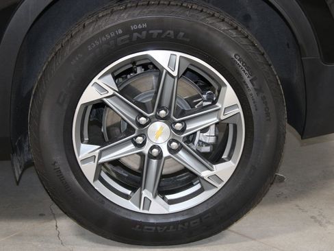 Used 2025 Chevrolet Blazer LT image 11