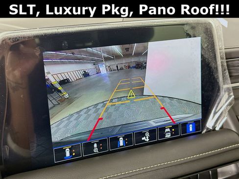 Used 2023 GMC Yukon XL SLT image 15