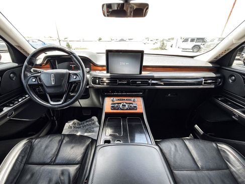 Used 2020 Lincoln Aviator Reserve w/ Elements Package Plus AWD/4WD image 16