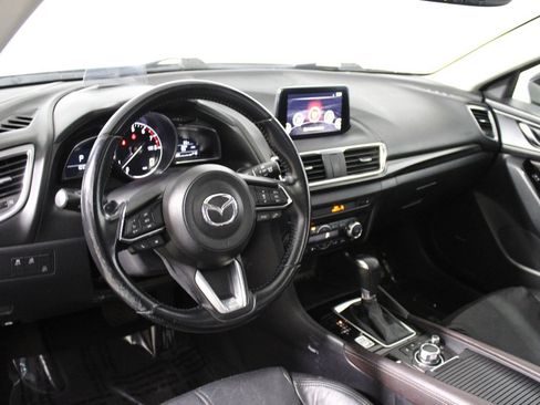 Used 2018 MAZDA MAZDA3 Grand Touring w/ Premium Equipment Package FWD image 27