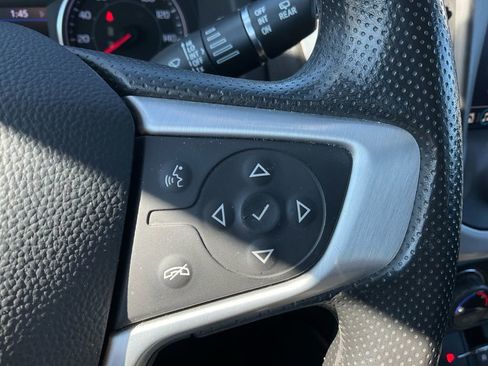 Used 2023 GMC Acadia SLE w/ Driver Convenience Package image 32