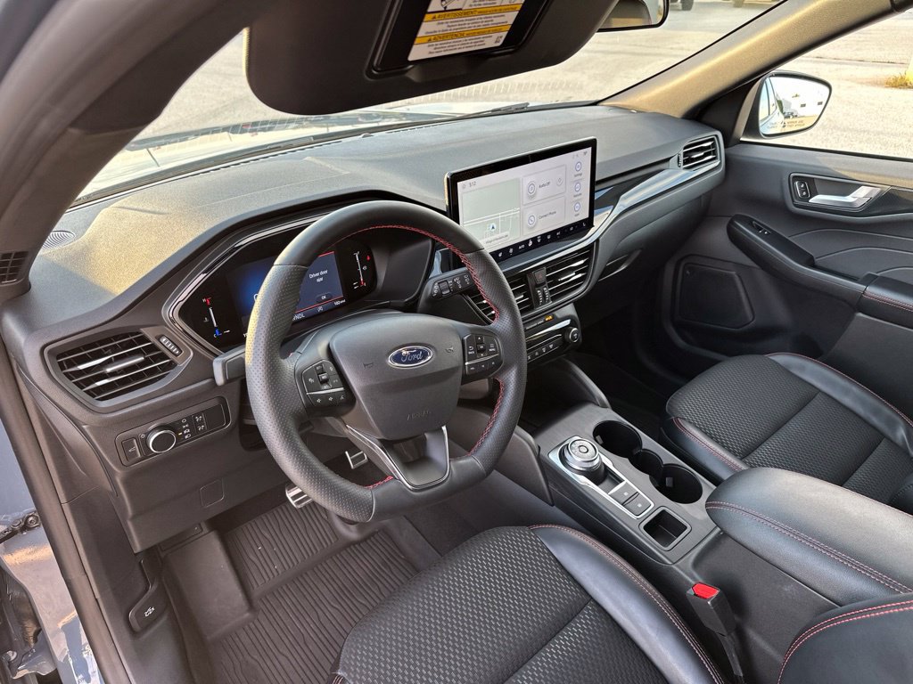 Used 2024 Ford Escape ST-Line w/ Tech Pack #1 AWD/4WD image 10
