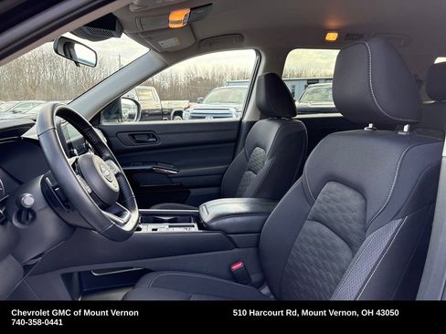 Used 2023 Nissan Pathfinder SV FWD image 19