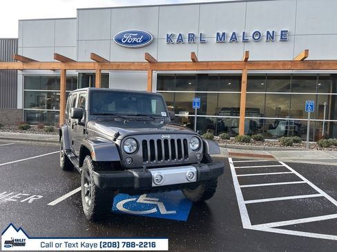 Used 2014 Jeep Wrangler Unlimited Sahara image 1