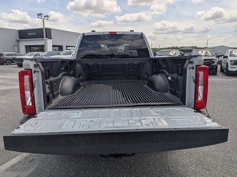 Used 2025 Ford F250 XLT image 12