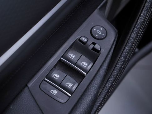 Used 2023 BMW M550i xDrive w/ Shadowloine Package image 17