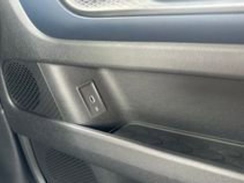 New 2025 Volkswagen ID. Buzz Pro S image 35