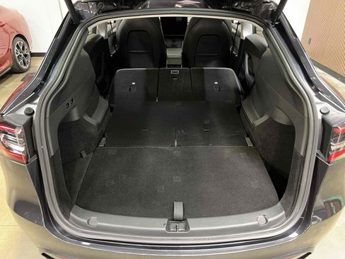 Used 2025 Tesla Model Y Long Range AWD/4WD image 75