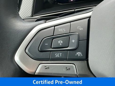 Certified 2024 Volkswagen Atlas Cross Sport SEL R-Line AWD/4WD image 30