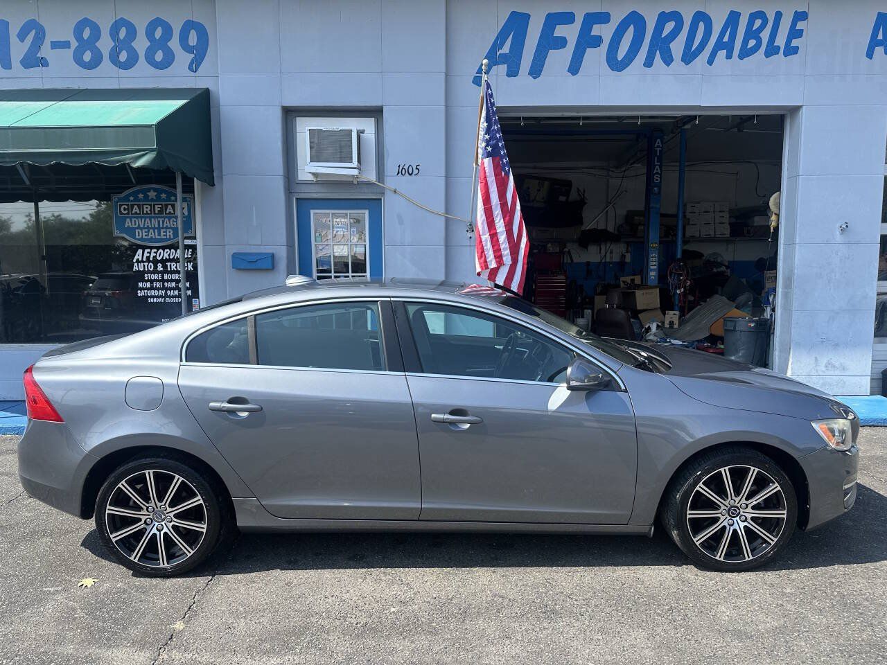 Used 2017 Volvo S60 T5 Inscription FWD image 6