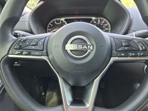 Used 2024 Nissan Sentra SV FWD image 22