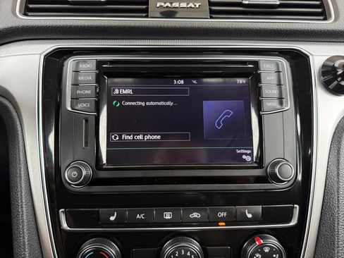 Used 2019 Volkswagen Passat 2.0T Wolfsburg FWD image 32
