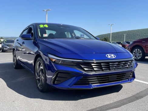 Used 2024 Hyundai Elantra SEL w/ Convenience Package FWD image 1