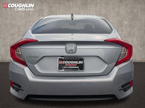 Used 2018 Honda Civic EX image 6