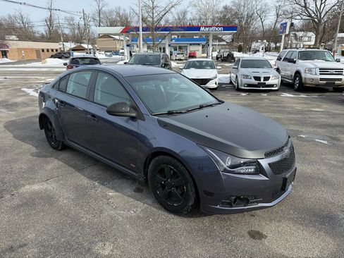 Used 2013 Chevrolet Cruze LT w/ RS Package image 2