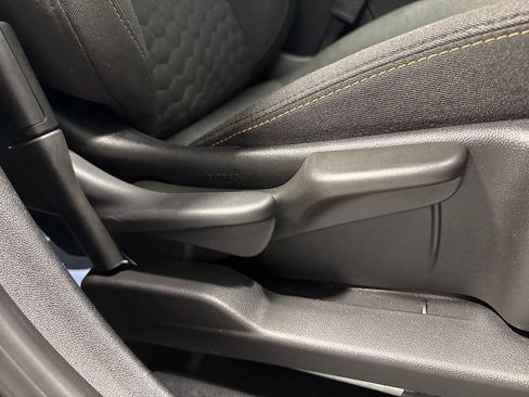 Used 2018 Chevrolet Equinox LT AWD/4WD image 32