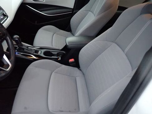 Used 2020 Toyota Corolla SE image 18