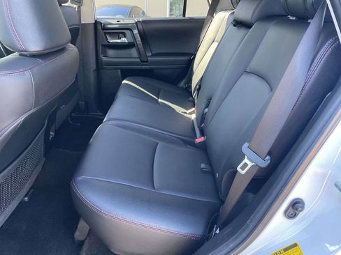 Used 2024 Toyota 4Runner TRD Off-Road Premium image 8