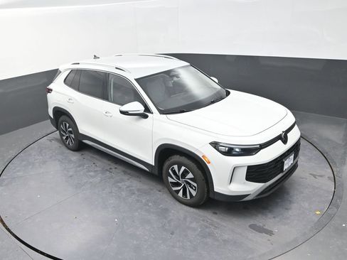 New 2026 Volkswagen Tiguan S AWD/4WD image 13