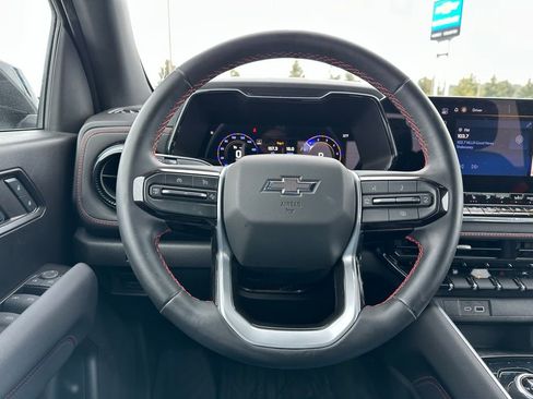 Used 2024 Chevrolet Colorado Z71 w/ Z71 Convenience Package 2 image 25