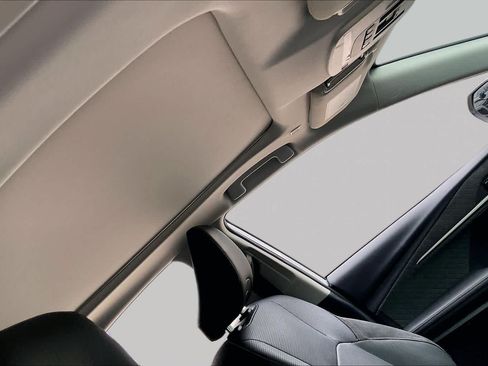 Used 2025 Toyota Camry XLE w/ Premium Package FWD image 14