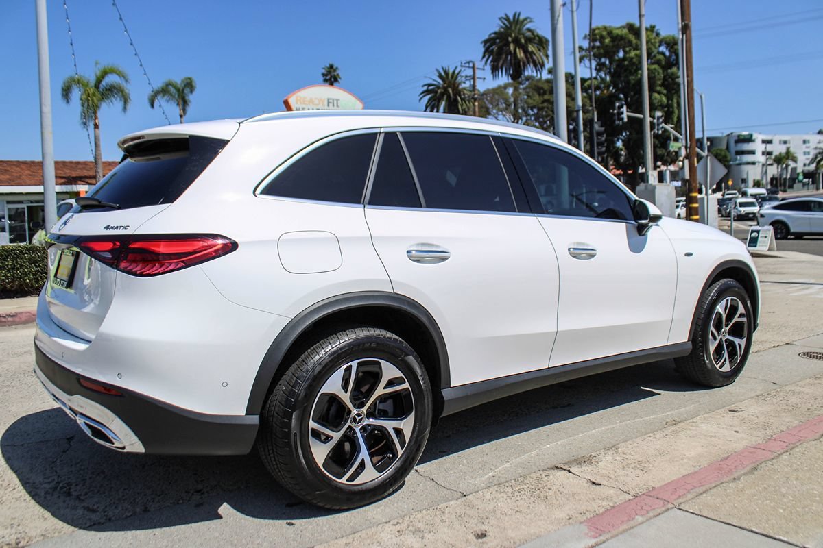 Used 2025 Mercedes-Benz GLC 350e 4MATIC image 6