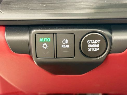 Certified 2025 Porsche 911 Targa 4 GTS AWD/4WD image 11