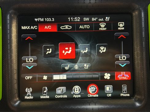 Used 2015 Dodge Challenger R/T Scat Pack w/ Leather Interior Group RWD image 31