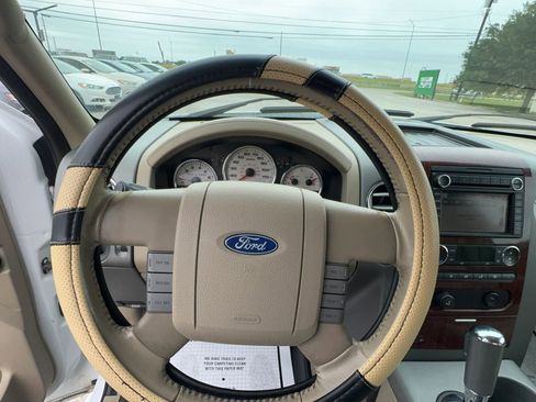 Used 2008 Ford F150 XLT AWD/4WD image 16