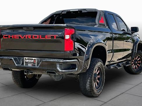 Used 2019 Chevrolet Silverado 1500 Custom Trail Boss w/ Custom Convenience Package AWD/4WD image 12
