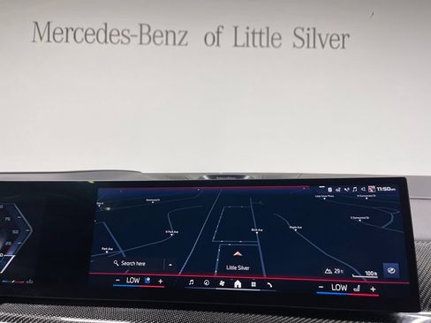 Used 2024 BMW X7 M60i w/ Climate Comfort Package AWD/4WD image 34