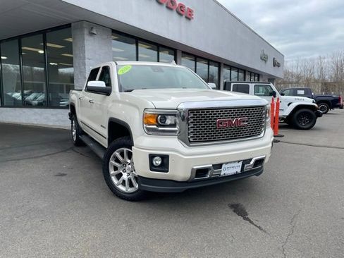 Used 2015 GMC Sierra 1500 Denali w/ Driver Alert Package image 3