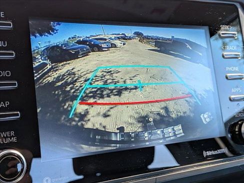 Used 2022 Toyota Tacoma SR image 4