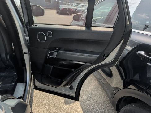 Used 2017 Land Rover Range Rover HSE AWD/4WD image 15