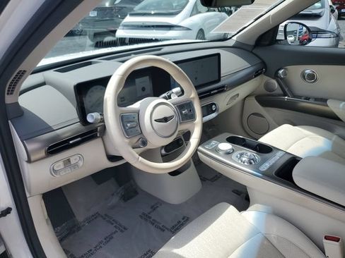 Used 2023 Genesis GV60 Advanced AWD/4WD image 9