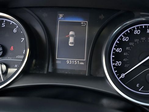 Used 2019 Toyota Camry SE FWD image 28