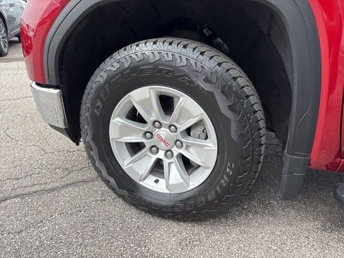 Used 2022 GMC Sierra 1500 SLE image 17