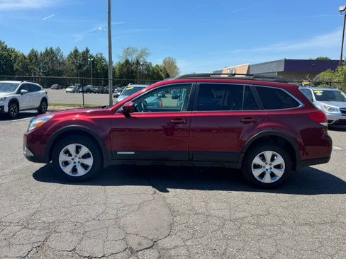 Used 2011 Subaru Outback 2.5i Premium AWD/4WD image 18