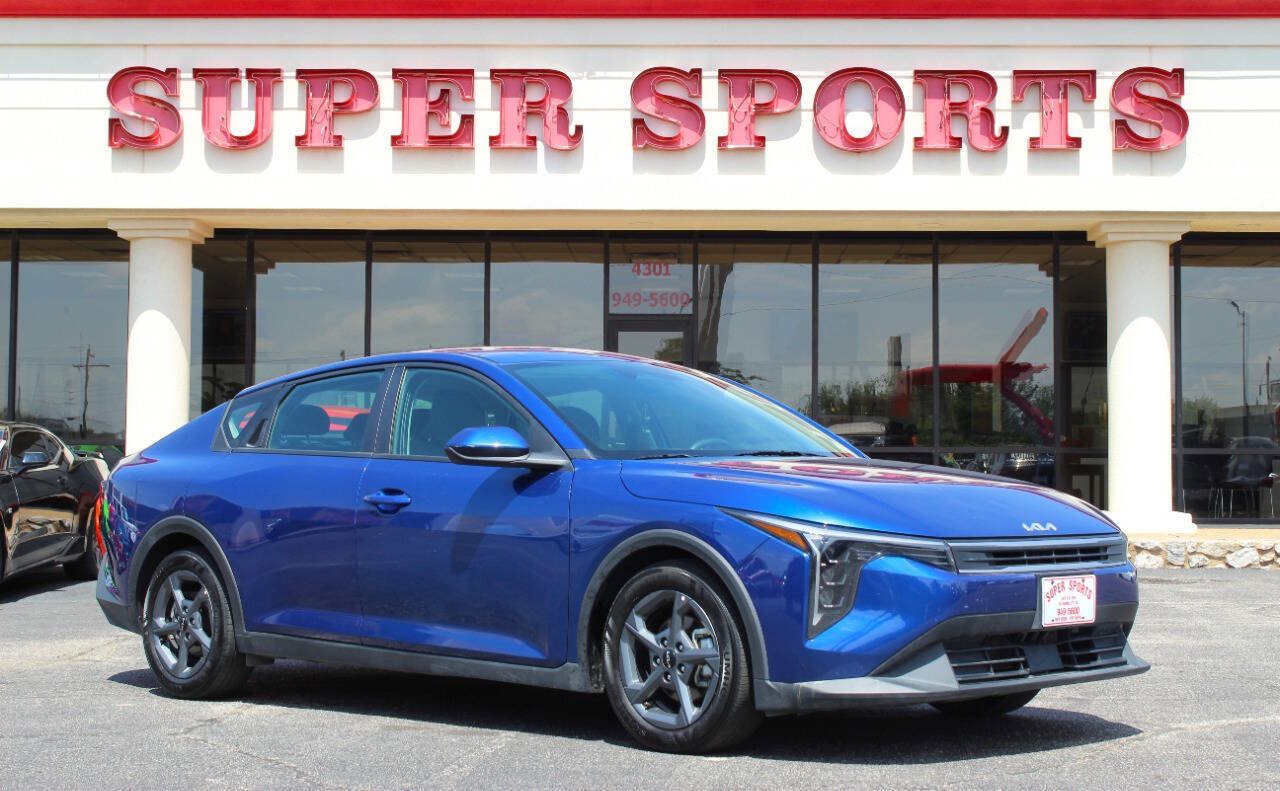 Used 2025 Kia K4 FWD image 1