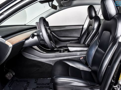 Used 2021 Tesla Model Y Long Range image 14